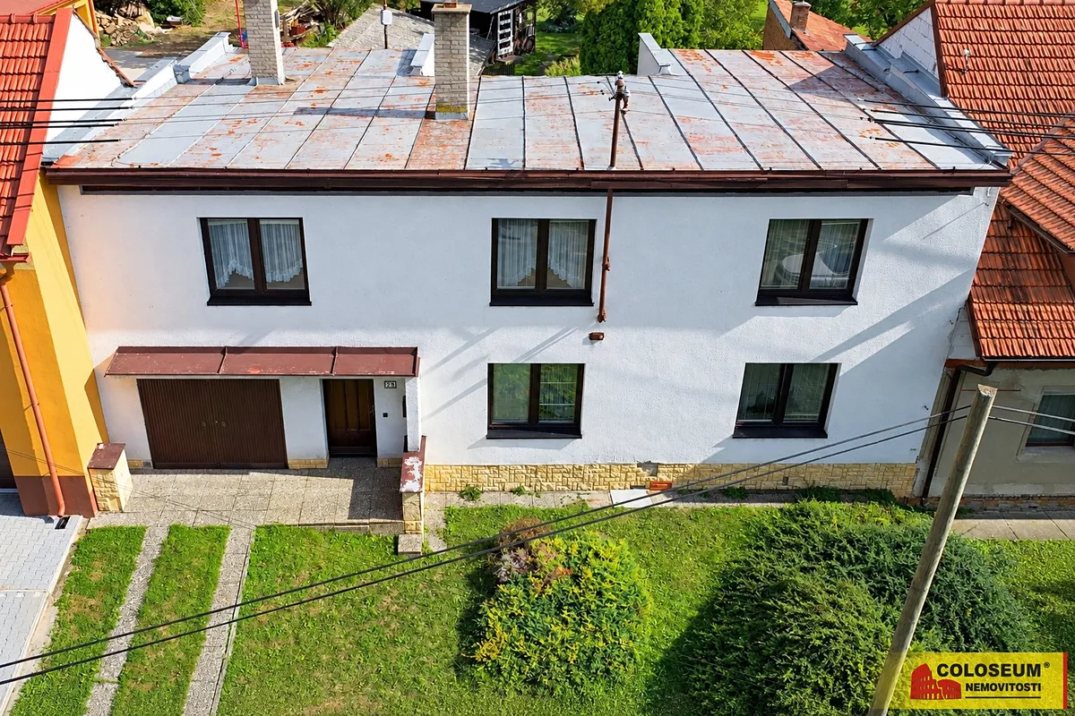 Prodej rodinného domu 253 m², pozemek 926 m²